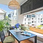 アパート Beachfront Luxury Complex With Tropical Gardens & Pools マルベーリャ