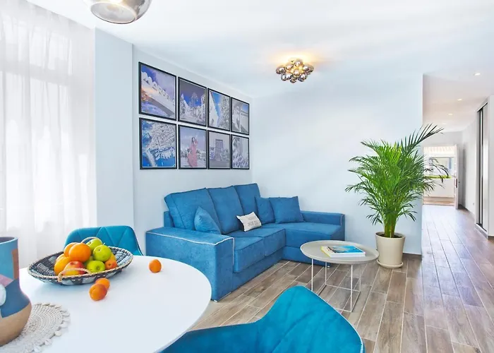 Beachfront Luxury Complex With Tropical Gardens & Pools Apartament