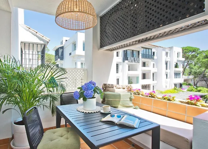 דירה Beachfront Luxury Complex With Tropical Gardens & Pools מארבלה