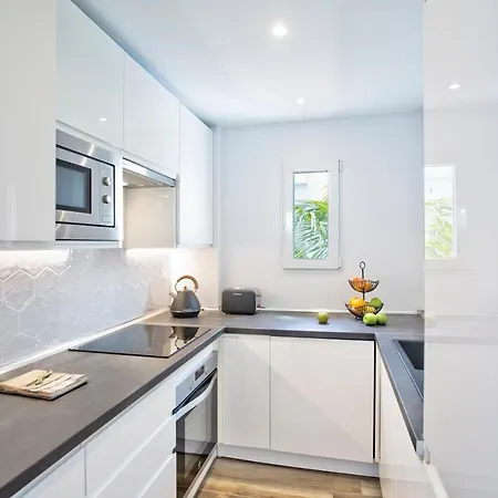 アパート Beachfront Luxury Complex With Tropical Gardens & Pools マルベーリャ