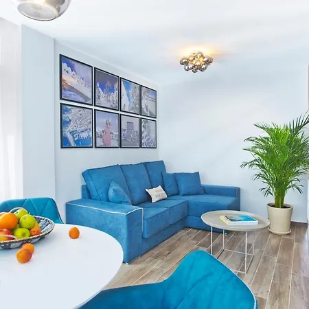 Beachfront Luxury Complex With Tropical Gardens & Pools Lejlighed